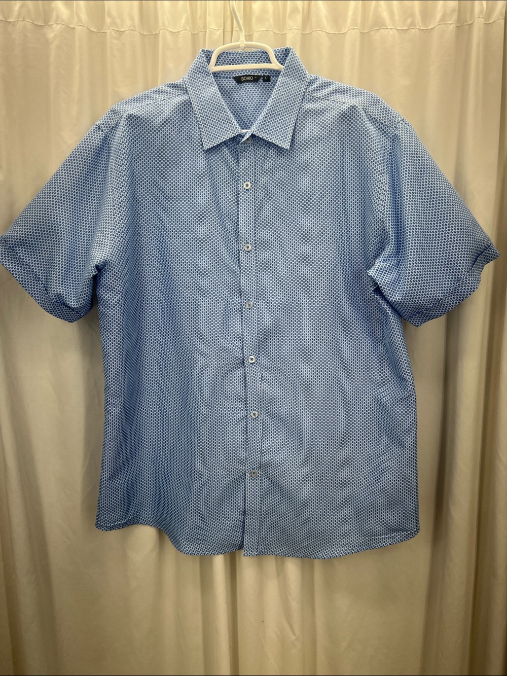 Light Blue Short Sleeve Button-Down Shirt Men’s L Cuffed Sleeve